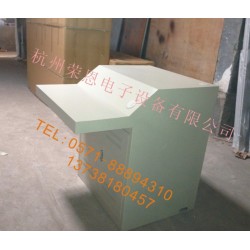 订制非标操作台，监控操作系统柜台，设计电脑控制平台，操作台
