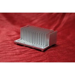 供应优质铝合金散热器,挤压铝合金散热器,铝合金散热器热销