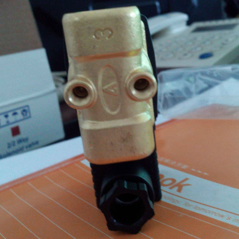 正宗亚德客电磁阀