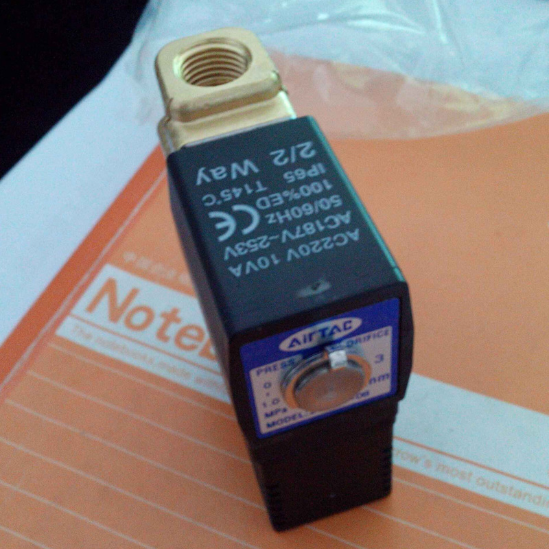 正宗亚德客电磁阀