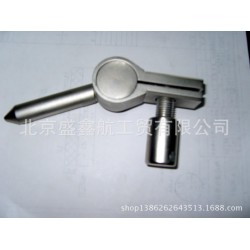 承接各种高精度数控机床加工而成的夹具，量具