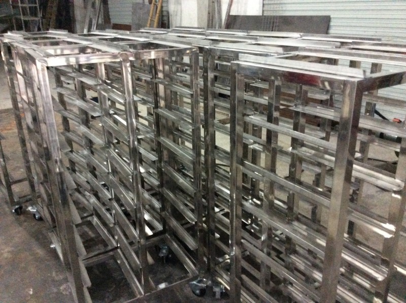 承接大小型不锈钢置物架管材置物推车生产制作 可定制