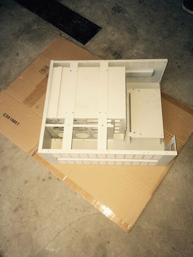 嘉定厂家加工定制非标机箱。钣金件,外壳等