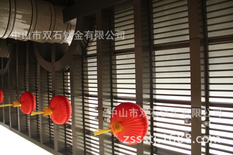 真空电镀厂提供酒店大堂不锈钢黑钛金装饰条电镀加工