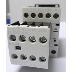 220交流接触器 五年质保 DILM12-01交流接触器（110V50/60Hz/3级