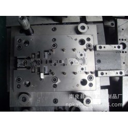 承揽各种级进模，单工序模具制造，加工各种冲压件模具加工制造