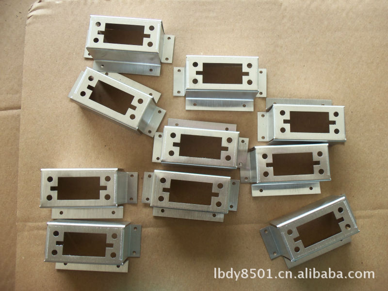 提供专业精密铝板加工铝箱加工铝板焊接加工