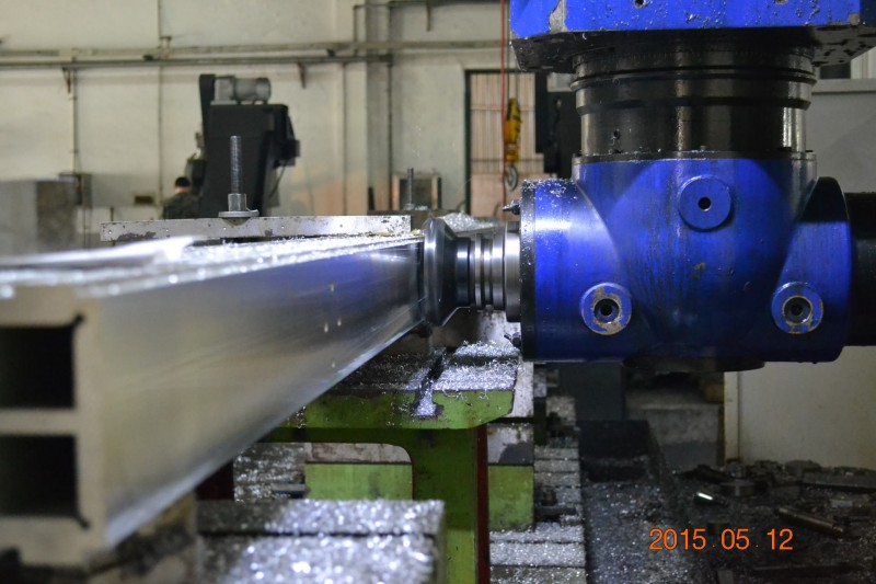 大长型铝型材CNC加工防变形0.05mm/6米