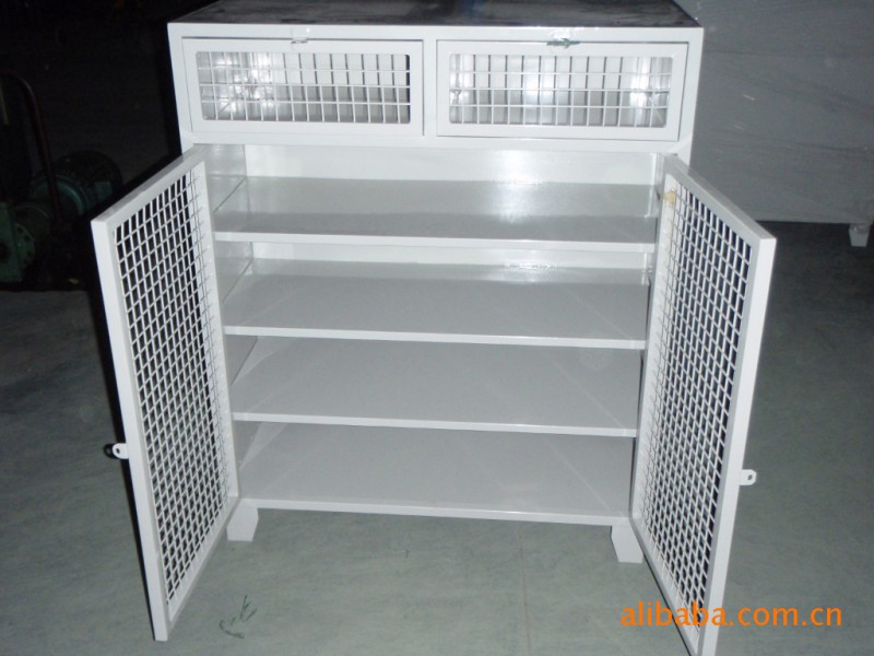 供应各种箱体柜体等钣金加工