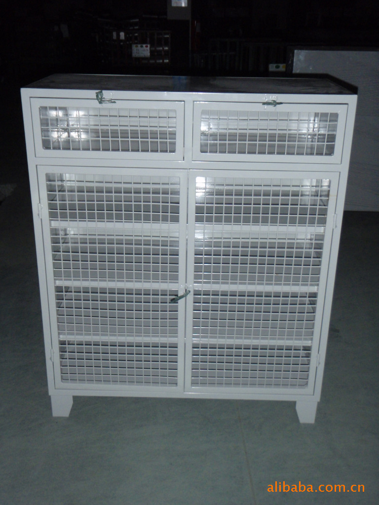 供应各种箱体柜体等钣金加工