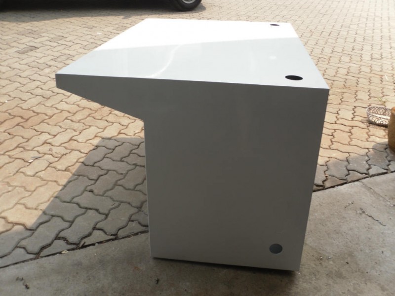 提供操作台加工