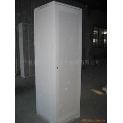 提供订制网络机柜钣金加工服务