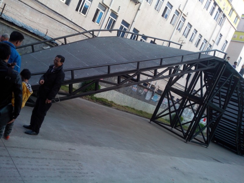 钢结构轨道展示架,钢结构工程,大型钢结构