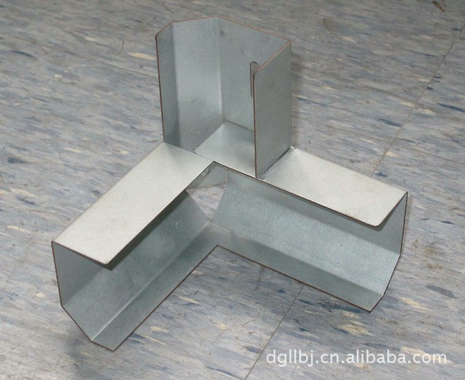 供应东莞三菱激光切割加工