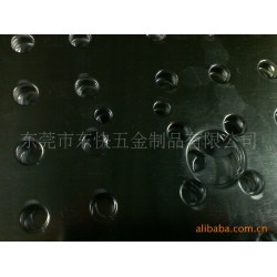 承接广告装潢LED钣金件，平整铝网板，LED箱体用网板，多孔板保质