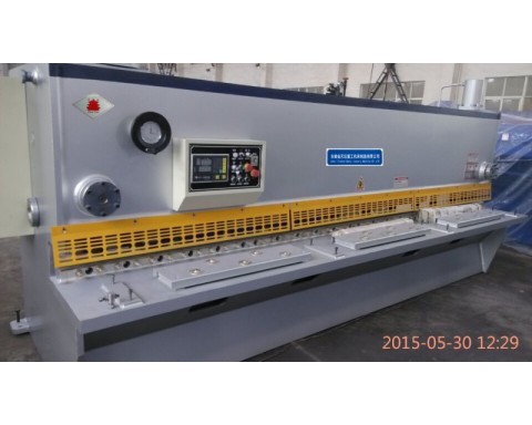 QC11Y-12X4000液压闸式剪板机 品牌厂家