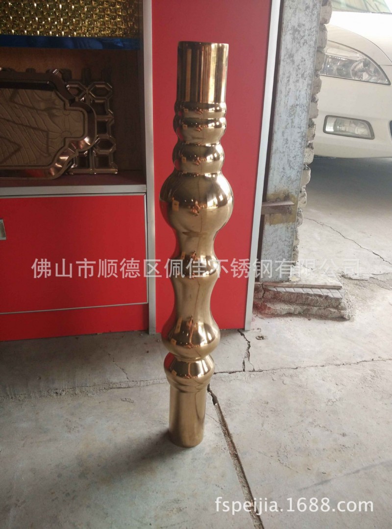 不锈钢室内高档豪华楼梯扶手 香槟金玫瑰金楼梯扶手 钛金栏杆立柱