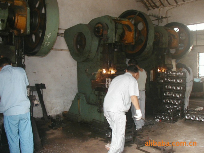 加工 专业对外提供定制特种冲压件