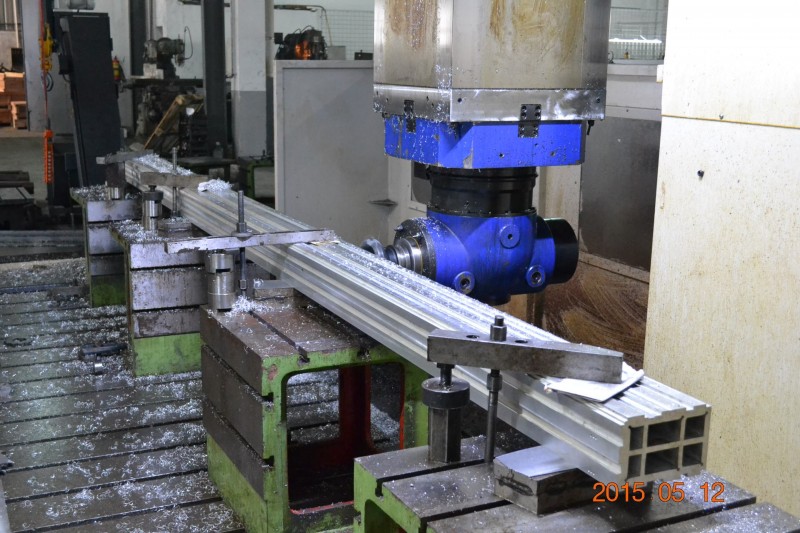 大长型铝型材CNC加工防变形0.05mm/6米