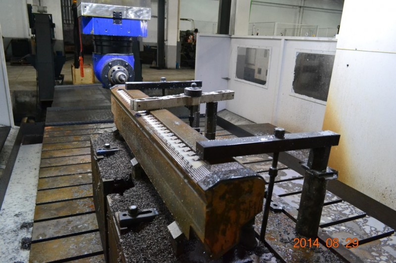 上海嘉定工厂提供高精度铝型材大型卧式加工中心对外加工