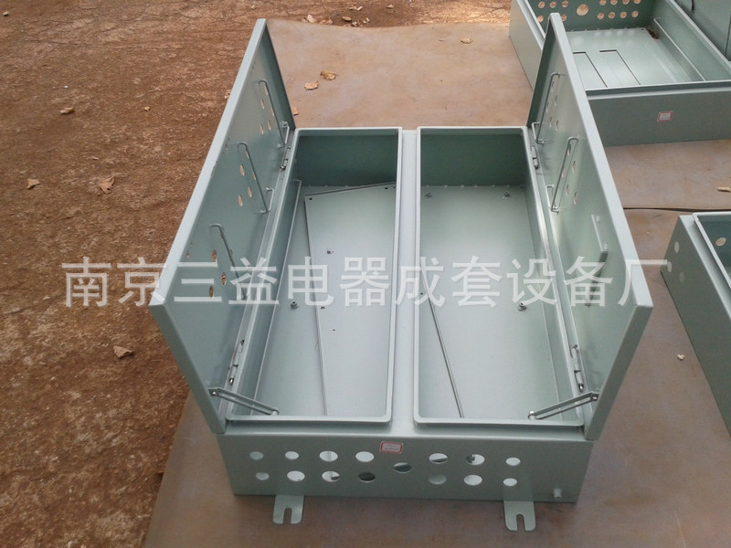 厂家生产优质不锈钢水表箱 五金立式水表箱