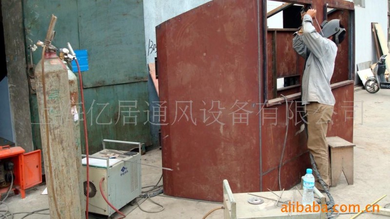 供应管道消音器、风机消音器、静压箱焊接加工