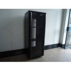 【厂家直销】19英寸标准机柜42U  表面喷塑处理冷轧钢工业机柜