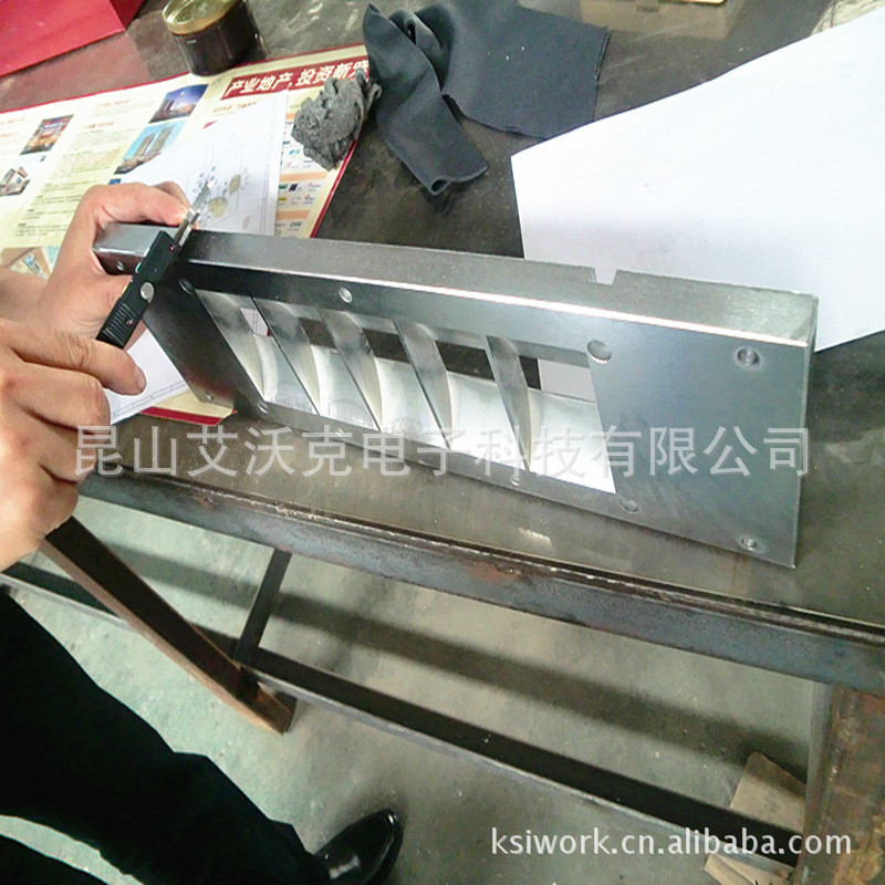 提供机加工/ 遛马机/ 裁机