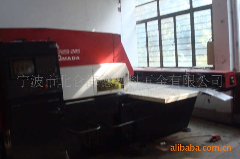 供应精密钣金、冲压、激光切割、五金模具、塑料制品!