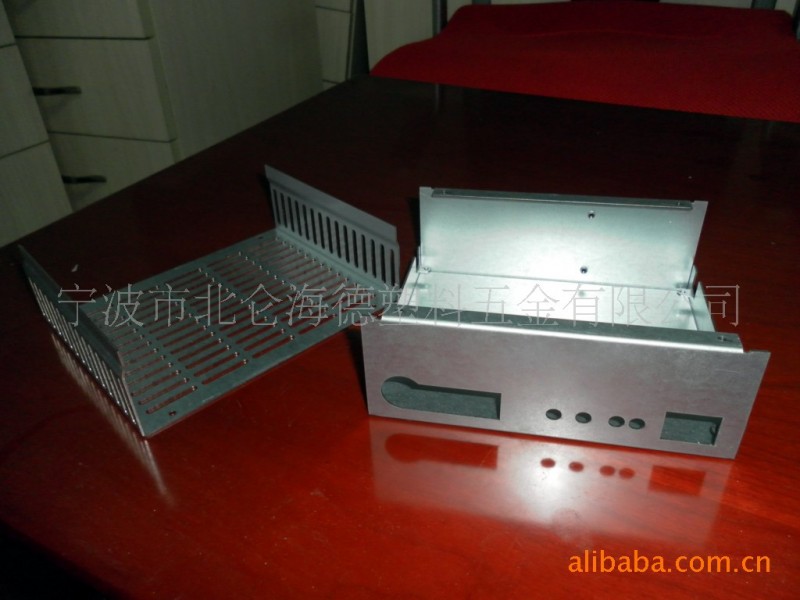 供应精密钣金、冲压、激光切割、五金模具、塑料制品!