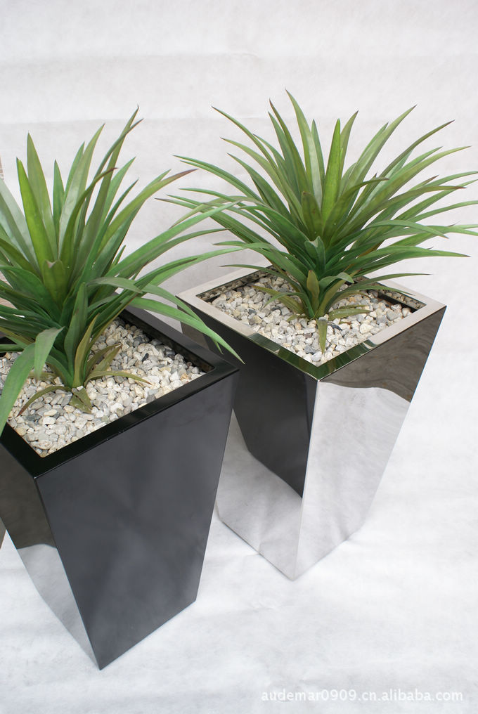 供应不锈钢装饰花盆,不锈钢花盆,方锥形花盆