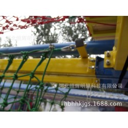 拓展器械设备设计科学、器材功能多样、造型美观、安全性高