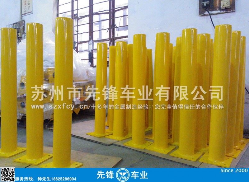 警示柱 钢质警示柱 停车场管理用的钢制警示柱 黑黄反光警示柱
