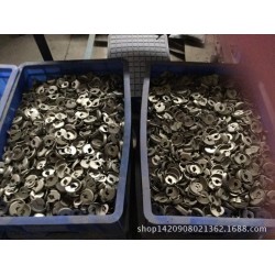 大型冲床五金冲压，连续模冲压产品，自动送料冲压