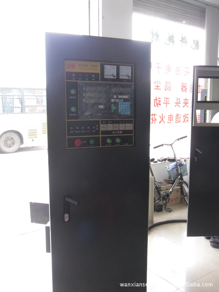 供应不锈钢钣金机箱加工