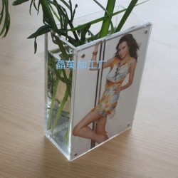 一个好看且价格便宜带花瓶的有机玻璃相框你订吗