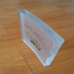 上海厂家供应表面光滑无滑伤磨沙热弯有机玻璃制品