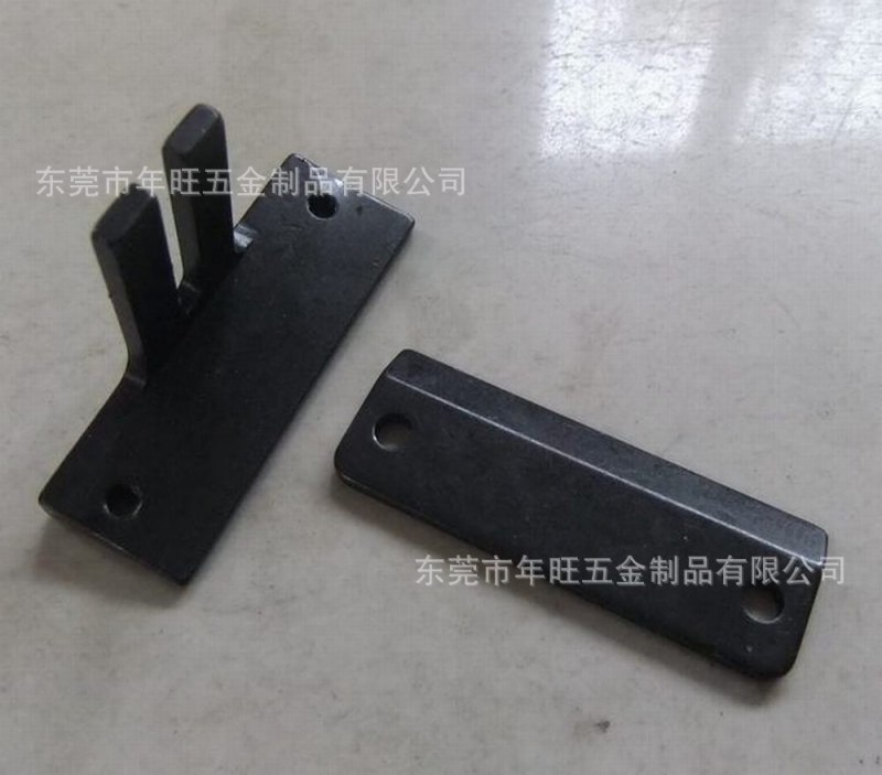 东莞专业订做 冷轧钢L折弯支架 冲压折弯支架 电泳黑色铁质支架