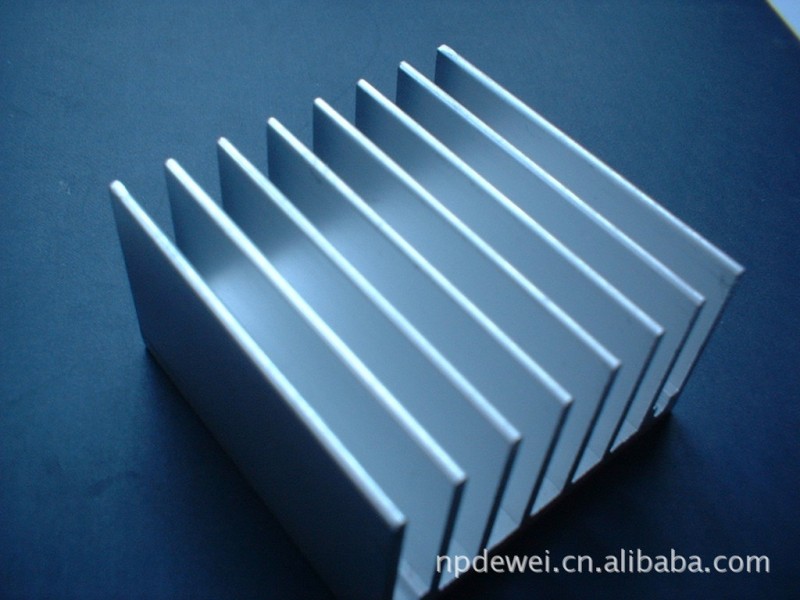 加工铝合金散热片,铝板冲压散热片、铝型材散热片,电子散热片
