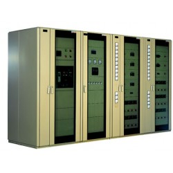 我公司专业制作网络机柜 配电柜 高低压机柜 质优价廉