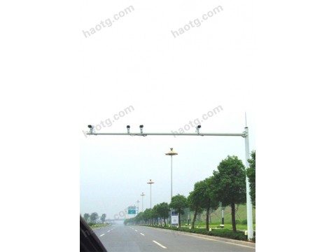 监控杆-12