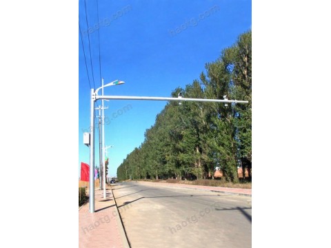 监控杆-10