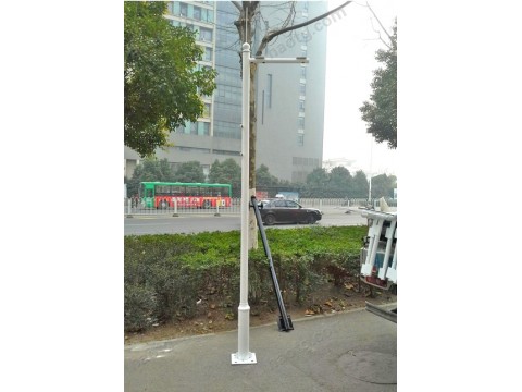 监控杆-09