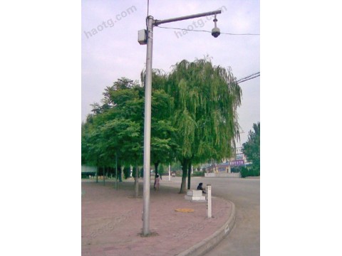 监控杆-02