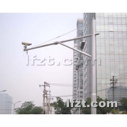 监控杆-15