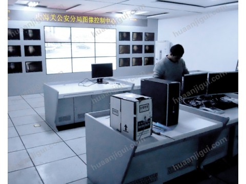 山海关公安分局监控室