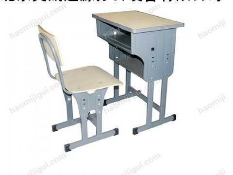 课桌椅-04