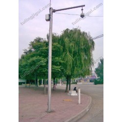 监控杆-03