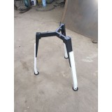 新式黑白腿洽谈桌