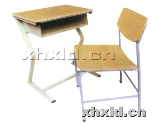 课桌椅 多层板加固型注塑封课桌椅边批发